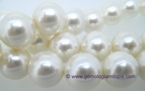 Collar de perlas de imitación blancas, esféricas, de 14 mm de diámetro