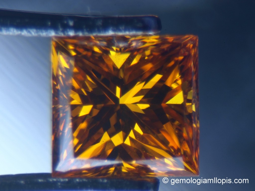 Diamante amarillo sintético